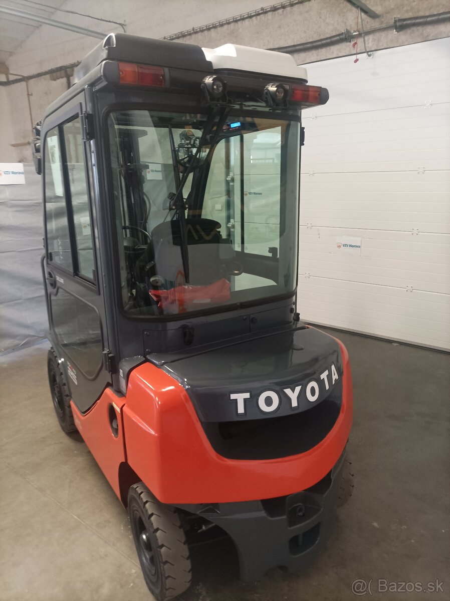 Vysokozdvižný vozík Toyota Deluxe 25 s klimatizací - 4