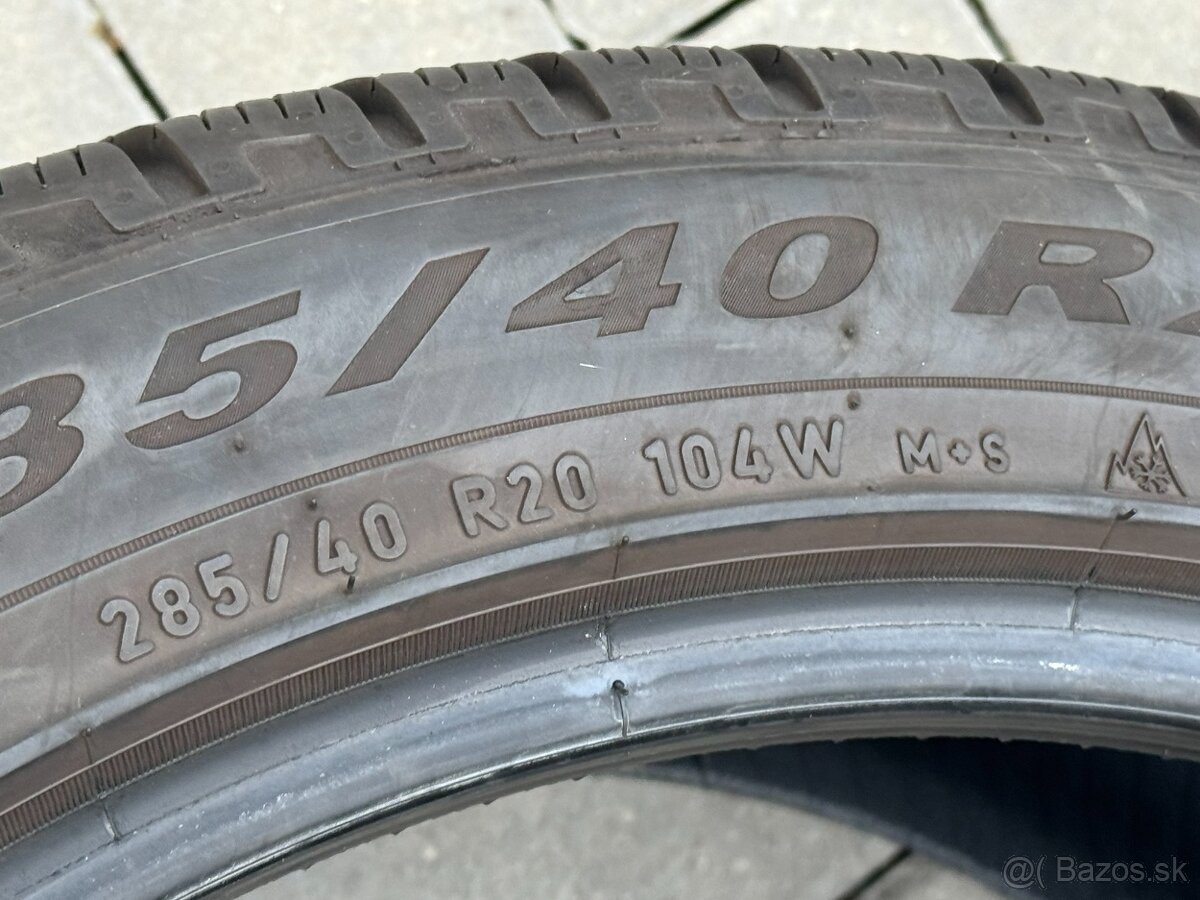 285/40 R20 - 4