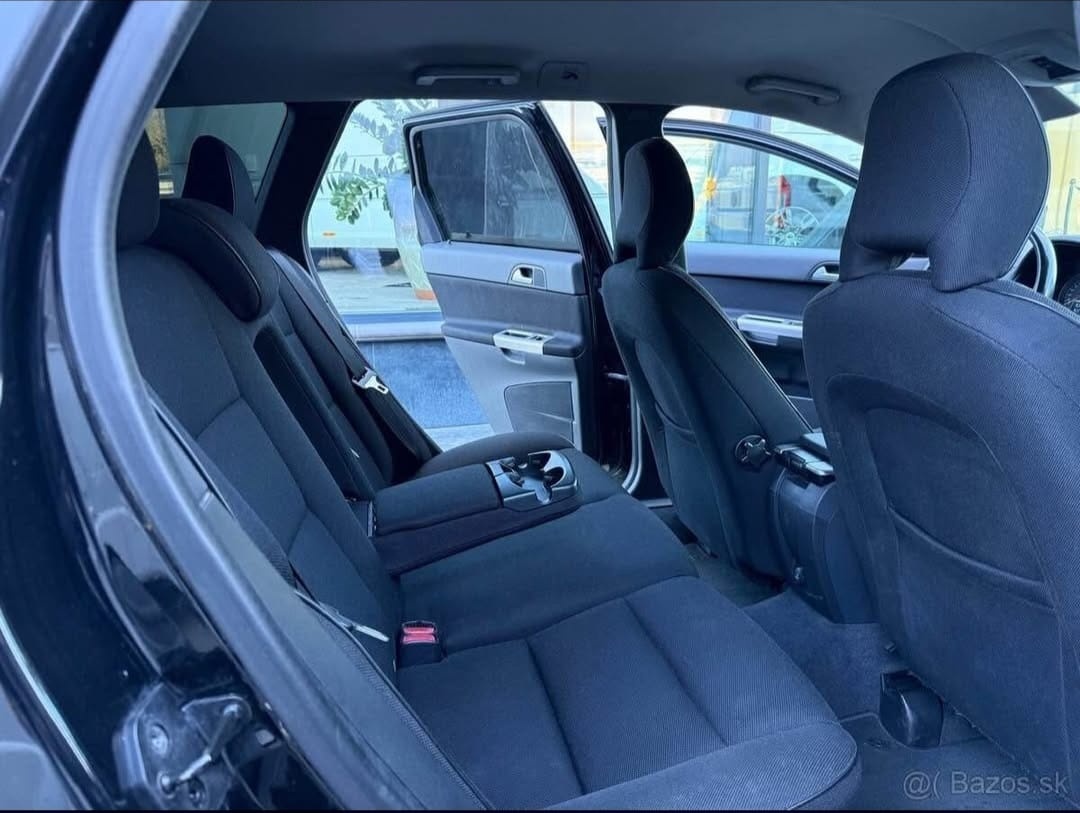 Predám Volvo V 50. 1.6D - 4