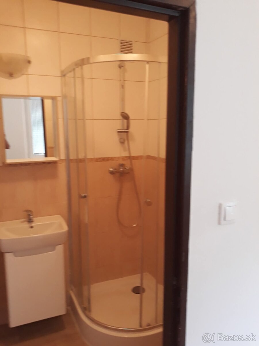 Predám 1 i byt v centre Pezinka - 4