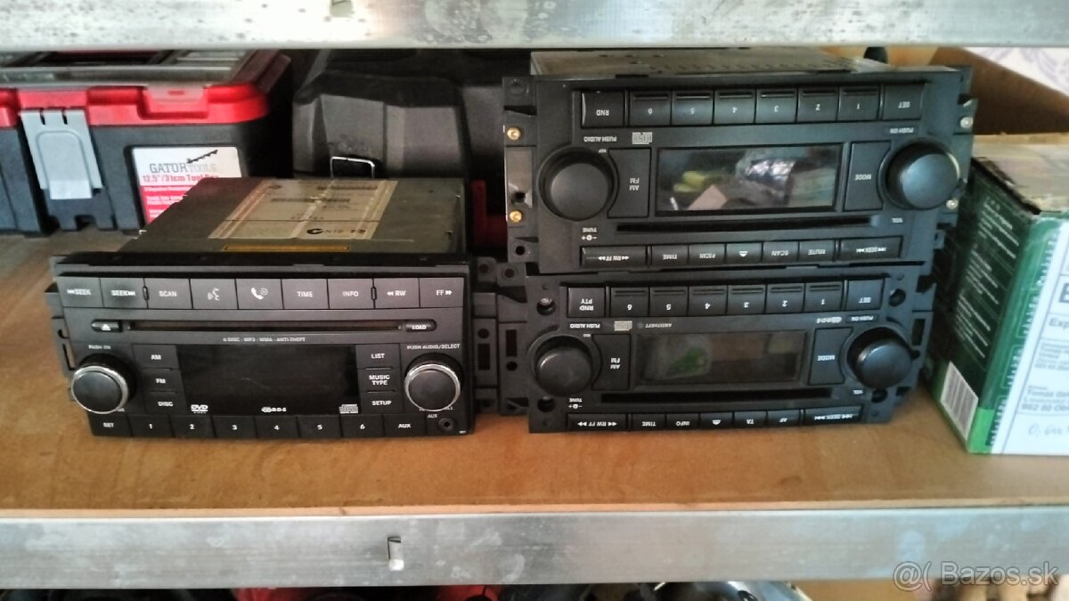 Chrysler 300c, jeep rádio - 4