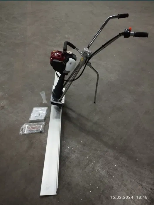 Benzínová vibračná lišta 2 metry AGM-POL motora HONDA GX35 - 4