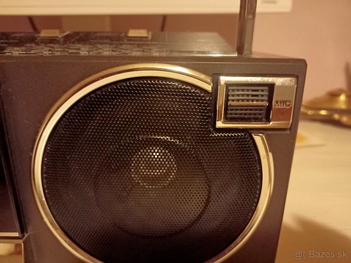 Rádiomagnetofón - 4