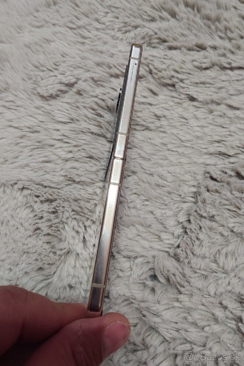 Samsung galaxy FLIP 5 - 4