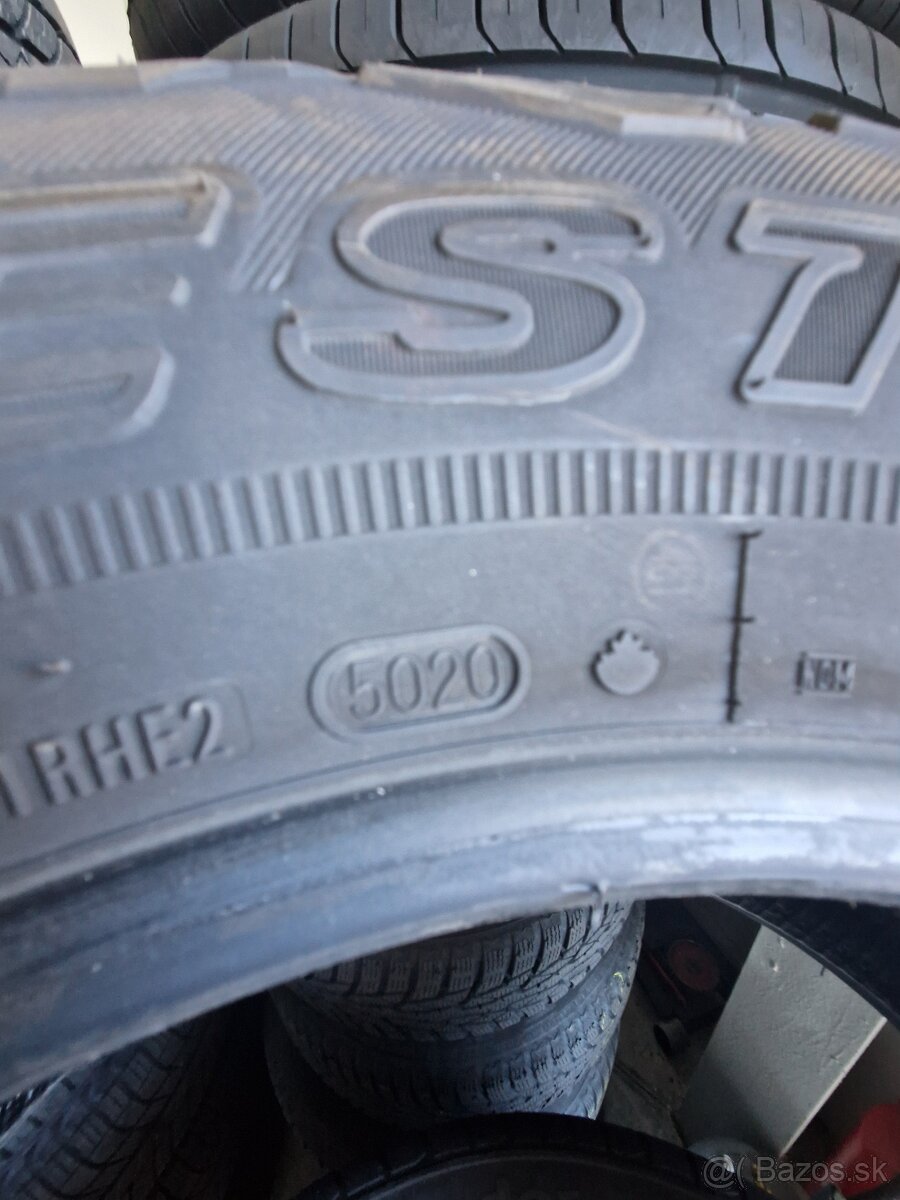 245/75R17 Celoročne - 4