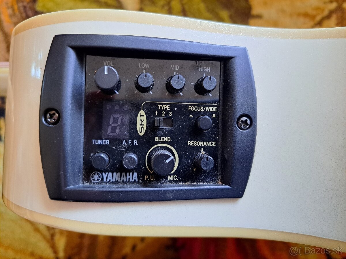 Elektroakustická gitara Yamaha APX1000 pearl - 4