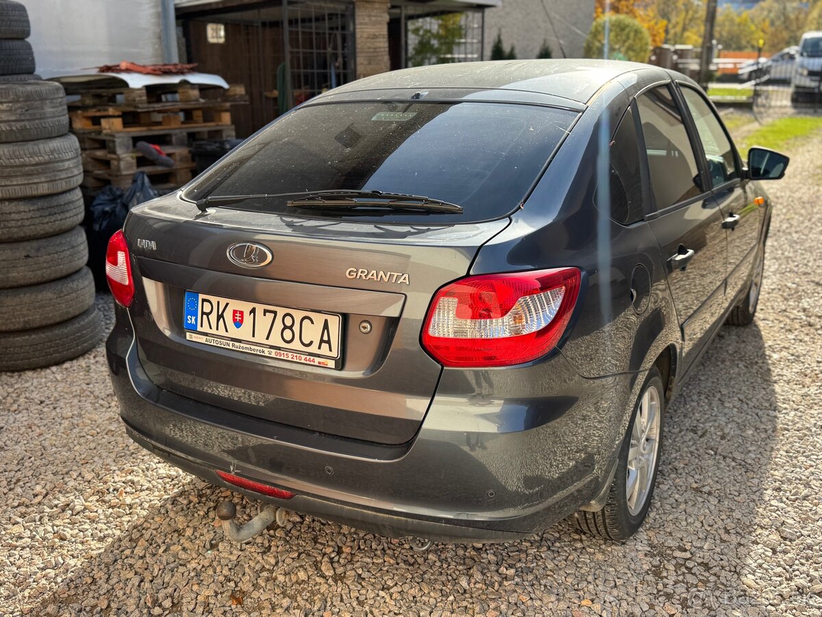 Lada Granta 1.6 benzin 2017 70000km 1.majitel POJAZDNÉ - 4