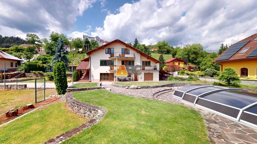 Na predaj Rodinný dom -rezort - Banská Bystrica 4500m2 - 4