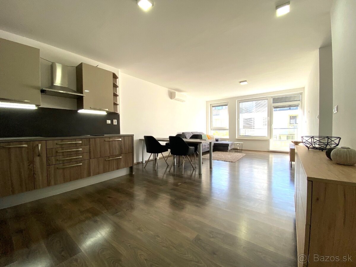 3i. byt 82m, 1x GP, rezidencia KOLÍSKY, ul. Ota Holúska, ZB - 4