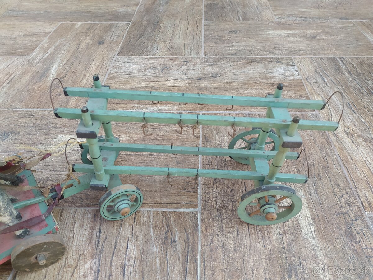 Stará hracka konsky zaprah s vozom - 4