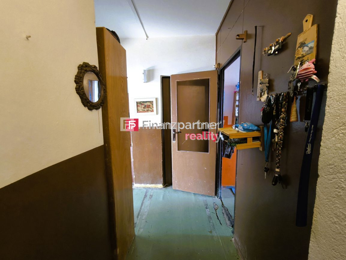 Na predaj trojizbový byt s balkónom na sídlisku Juh Michalov - 4