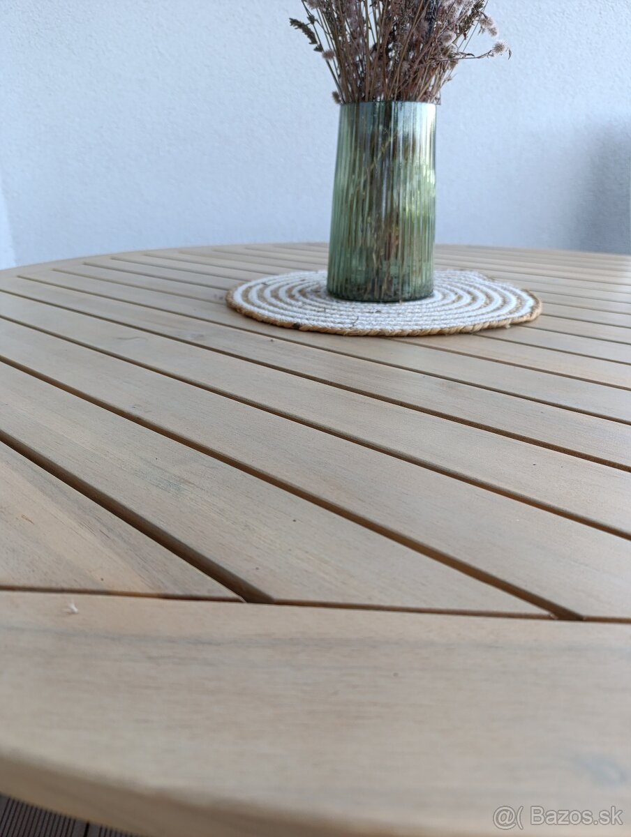 Drevený okrúhly záhradný stôl - 4