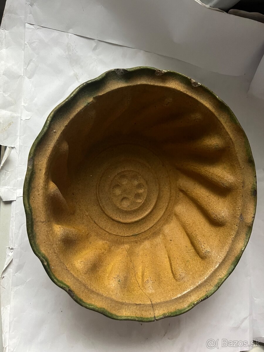 Krasna zelena keramicka forma na babovku - 4