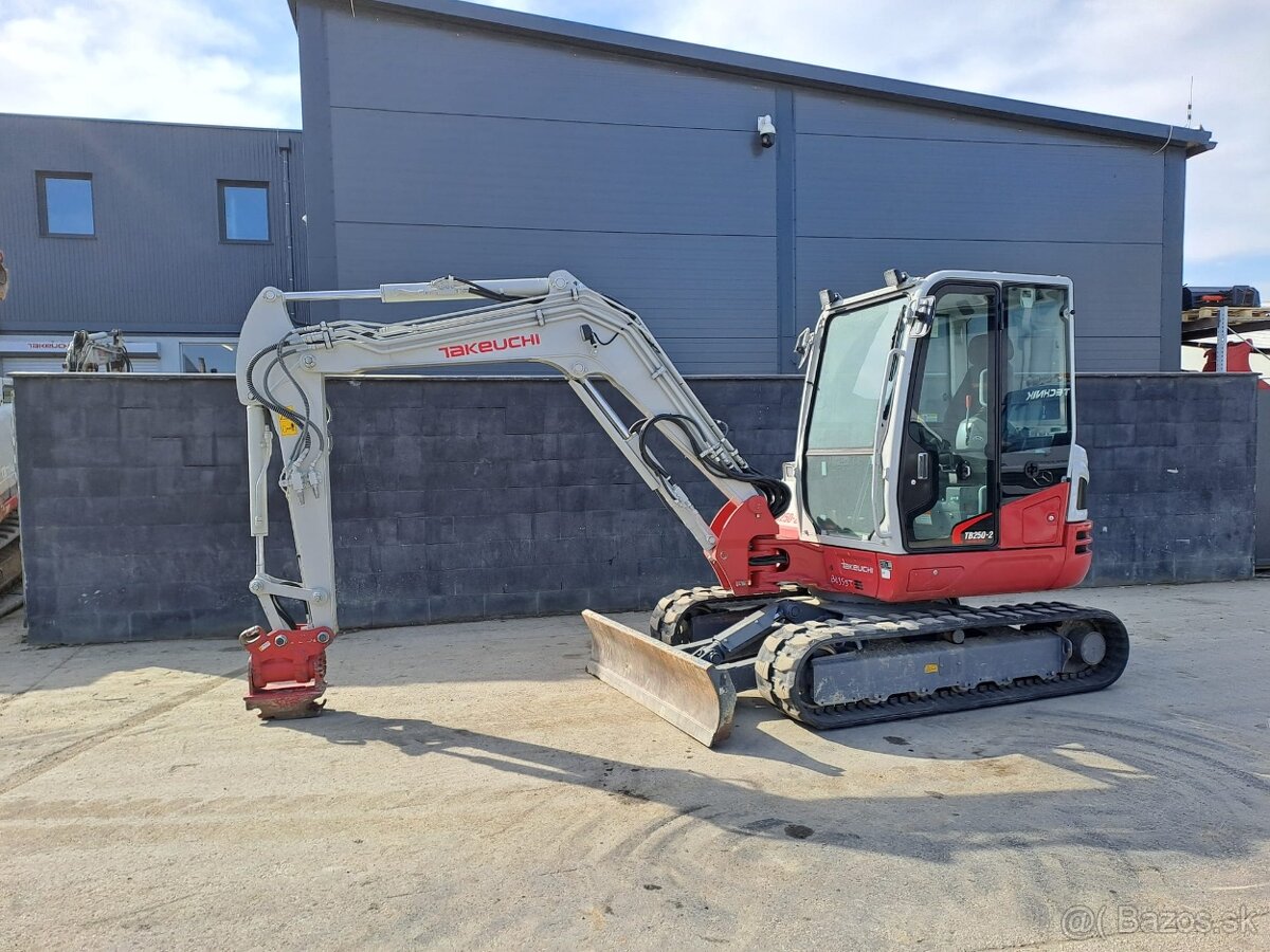 Takeuchi TB250-2, 450mth - 4