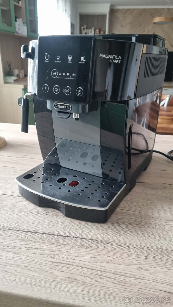 Automatický kávovar Delonghi - 4
