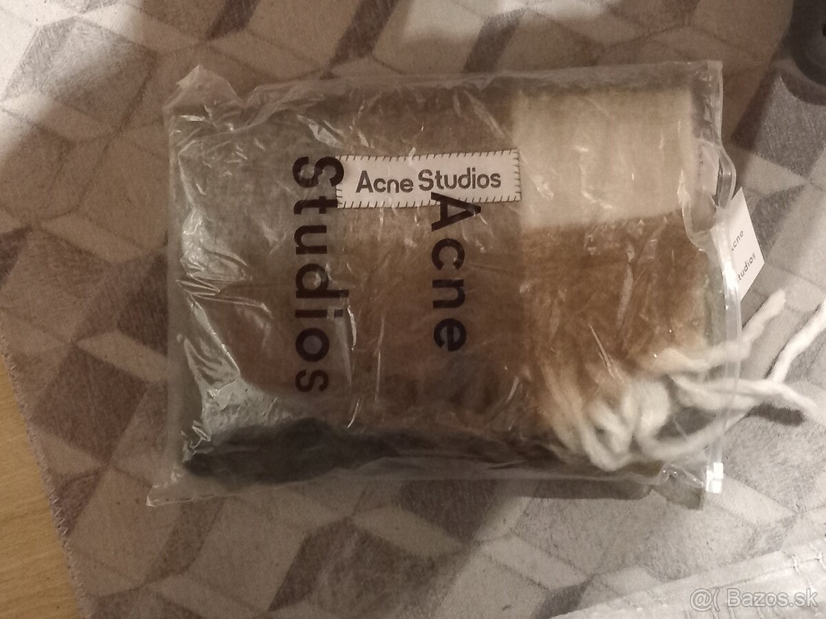 Acne Studios šál - 4