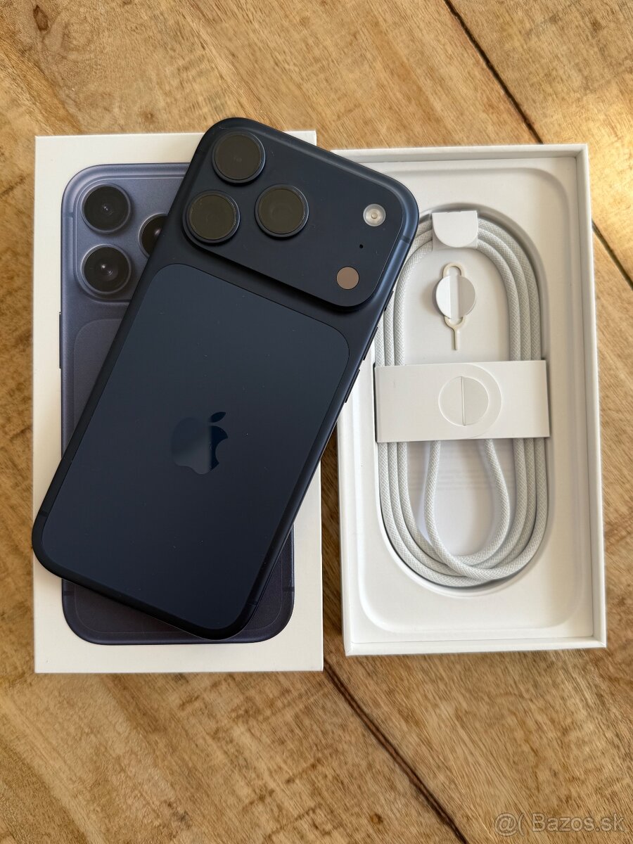 Apple iPhone 17 Pro Deep Blue 256GB - 4