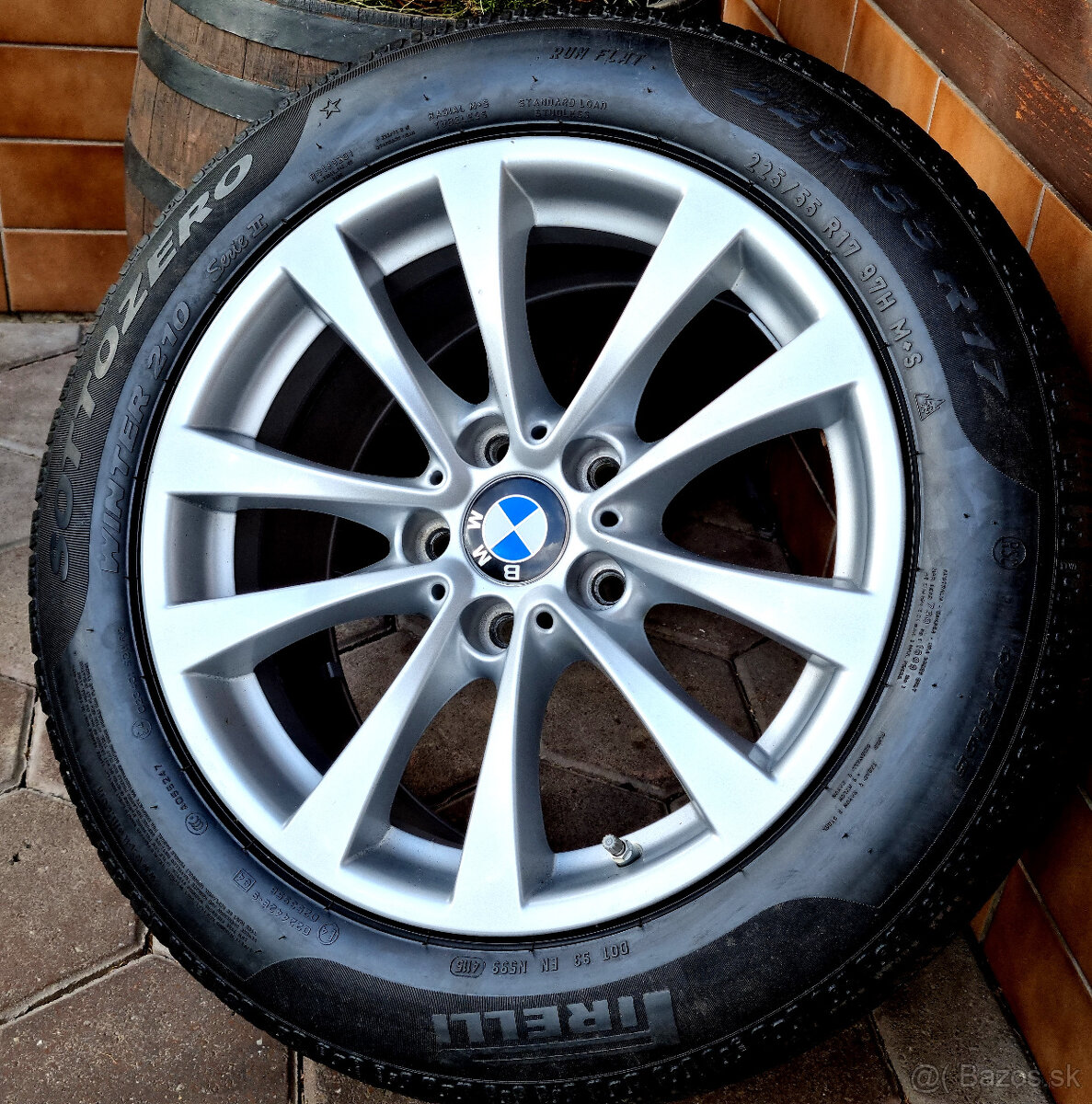 alu R17 5x120, senzory tlaku, zimné pneu 225/55, orig. BMW 5 - 4