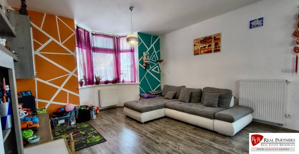 REB.SK Predaj 3i bytu s pozemkom, 2x parking v cene Bratisla - 4