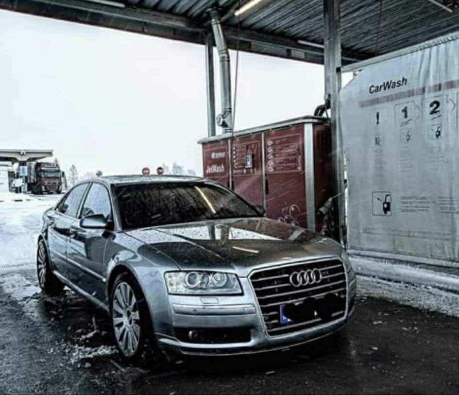 Audi a8 - 4