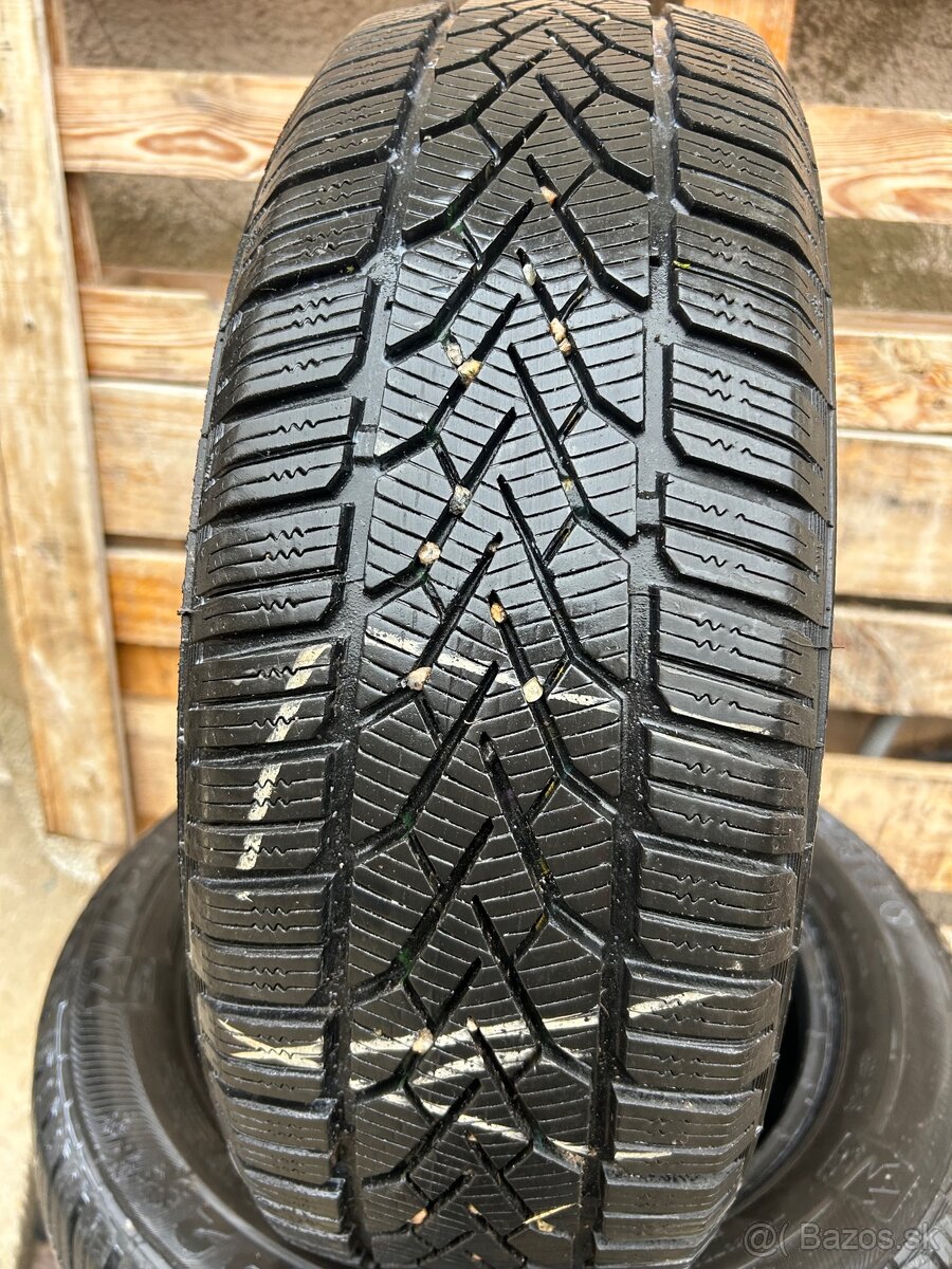 Semperit 185/60/15”T XL/88T(tapid,fabia) - 4