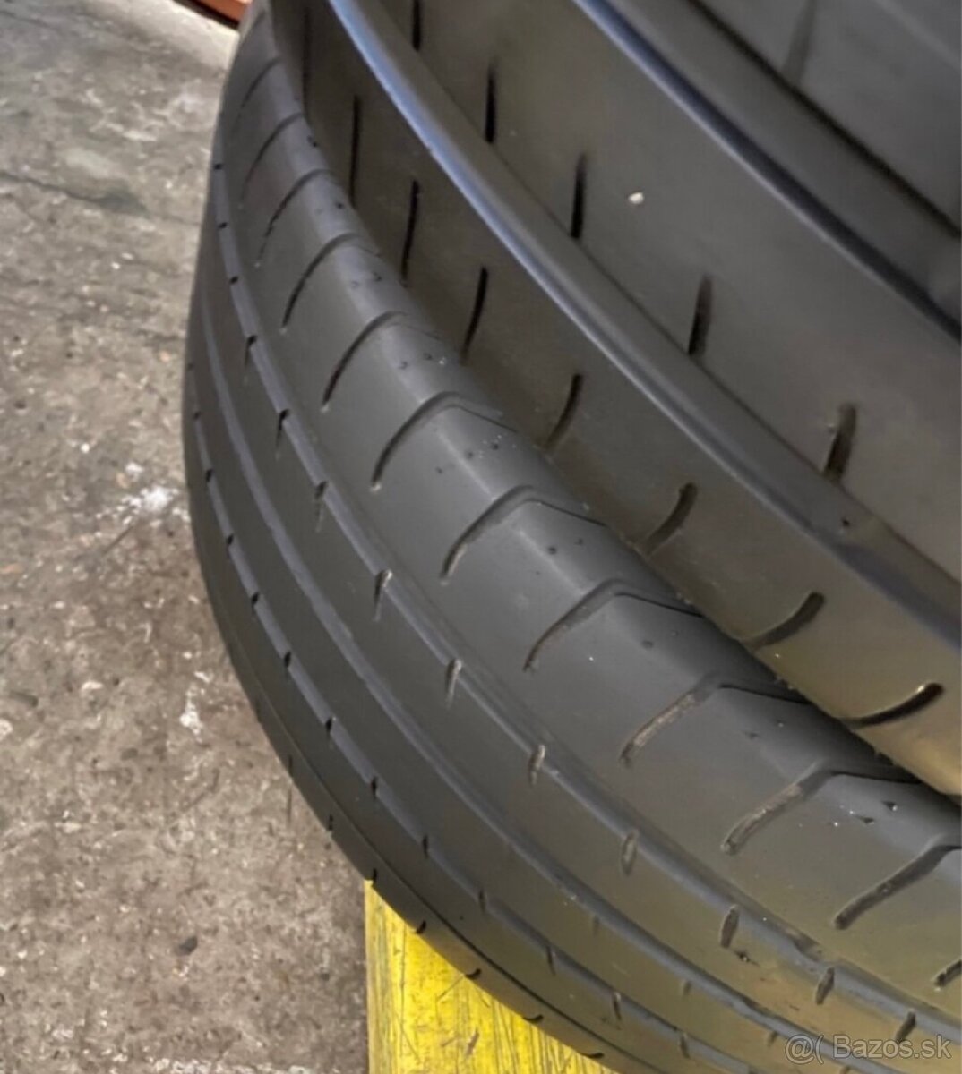 Yokohama 285/40 R21 letné - 4