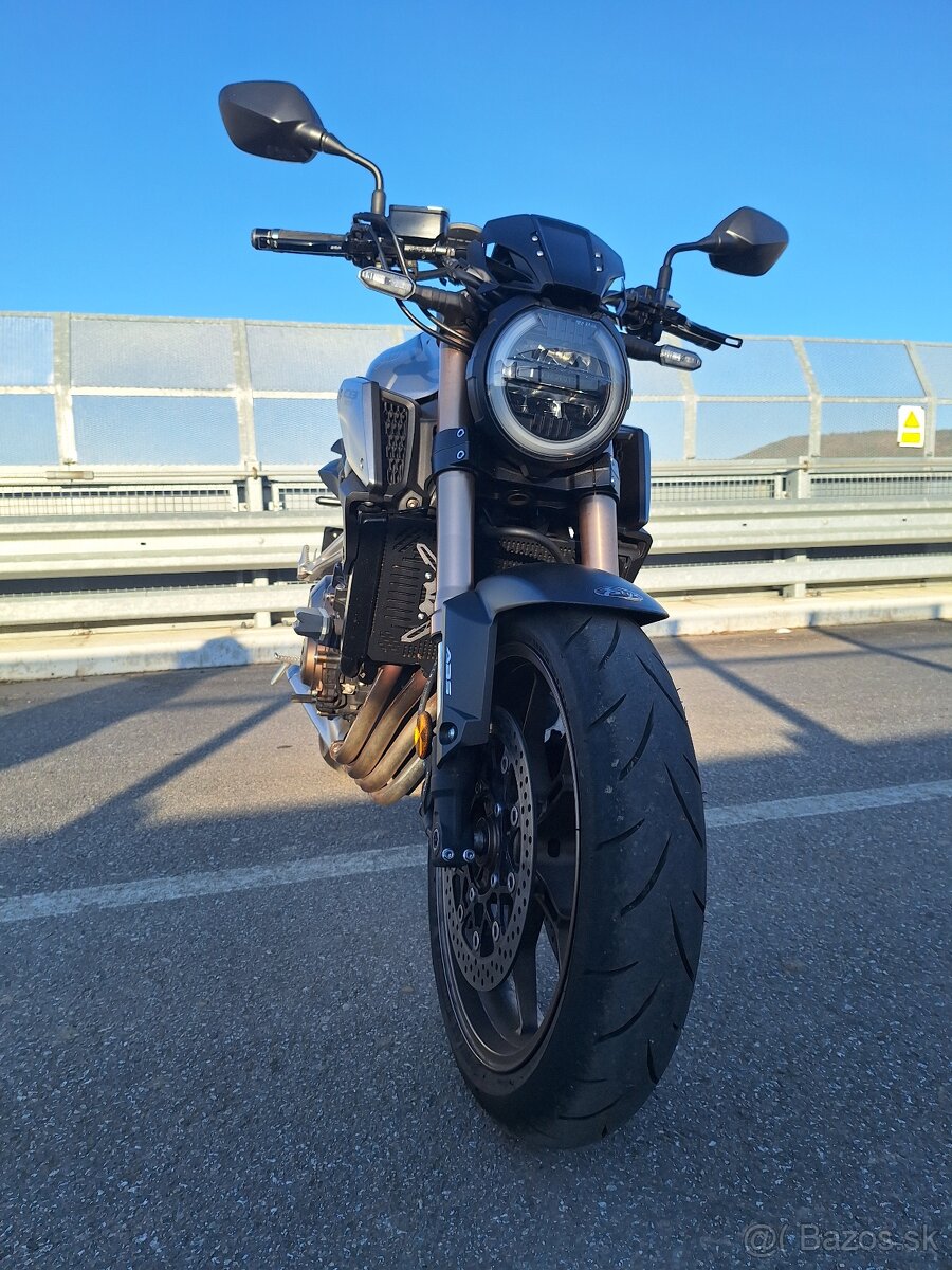 Honda CB650R - 4