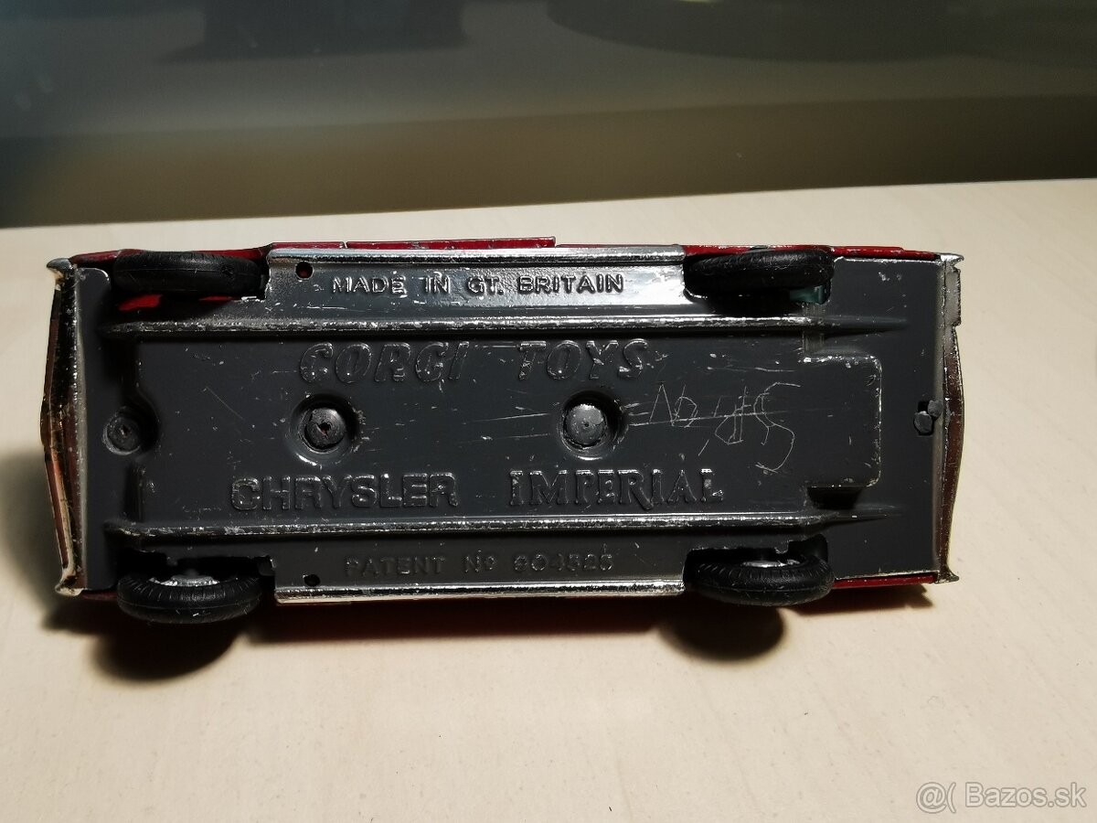 Corgi toys Chrysler Imperial - 4