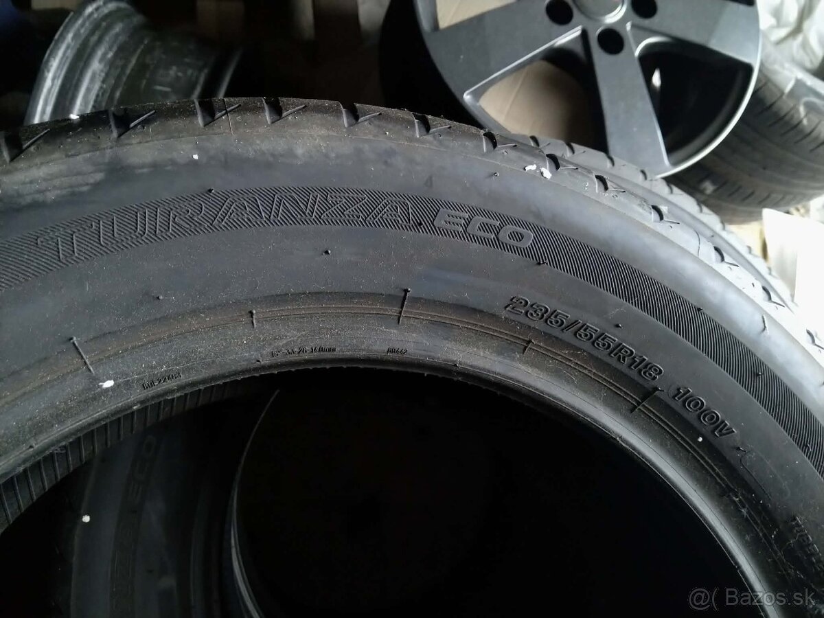 235/55 R 18 100 V letné. - 4