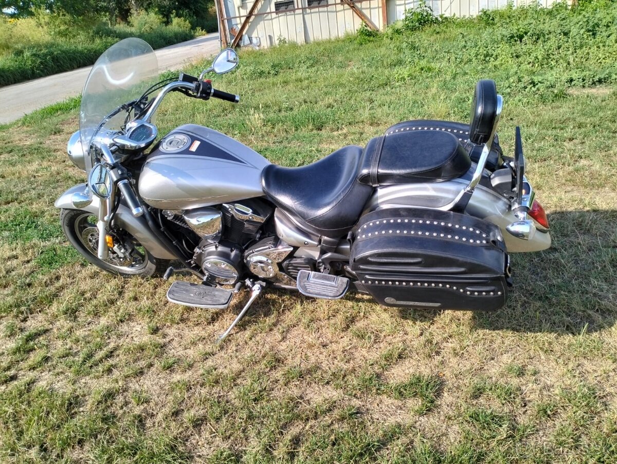 Yamaha midnight star XVS 1300CT - 4