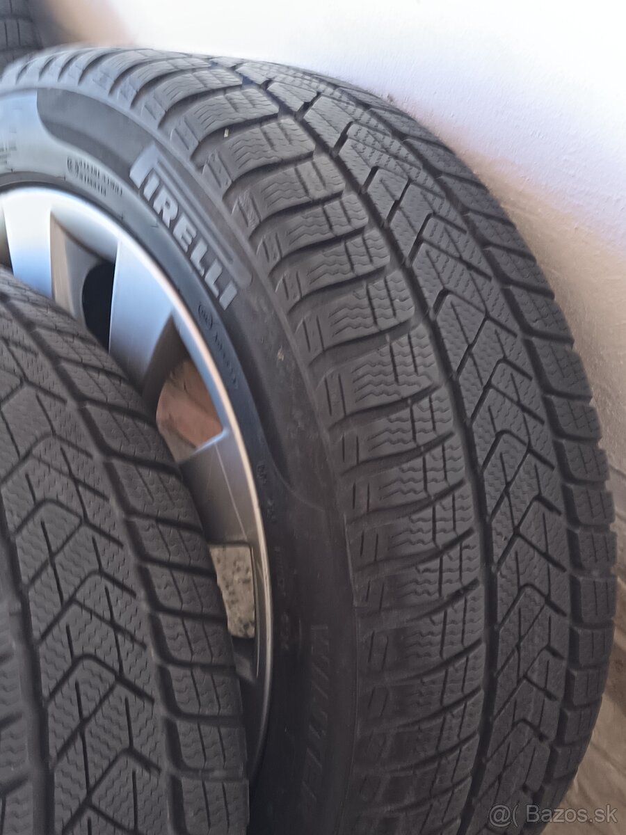 Pirelli 225/50/R17 Runflat + disky BMW X1 - 4