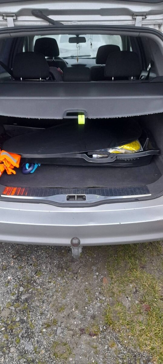 Opel astra h kombi - 4