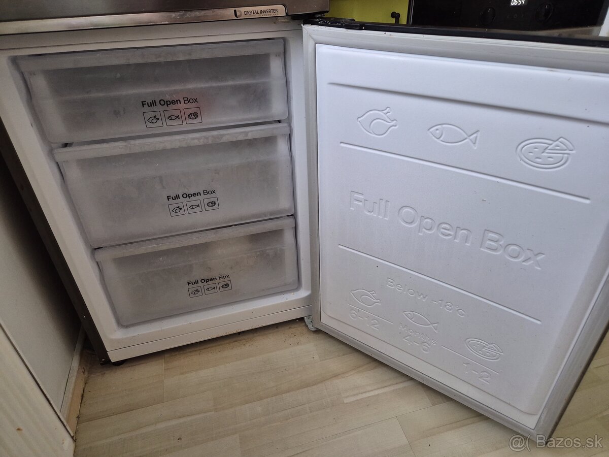 Chladnicka s mraznickou zn.Samsung - 4