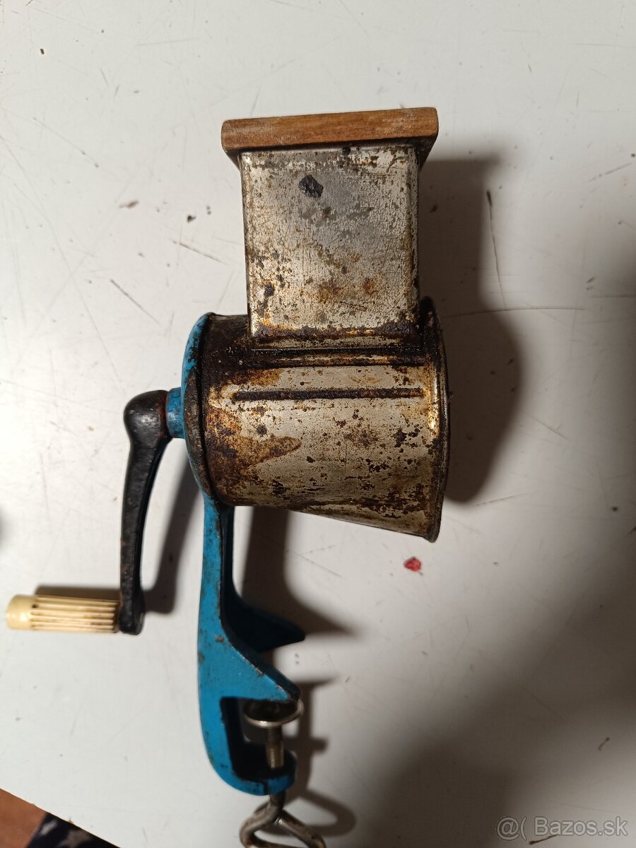 Mlynček na orechy, mak - 4