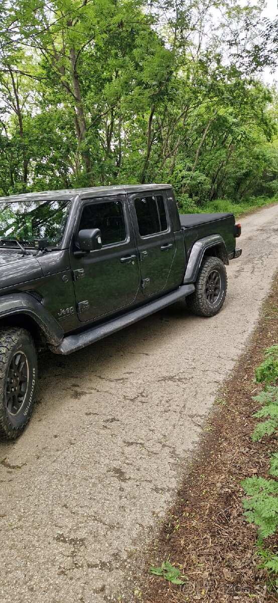 JEEP GLADIATOR