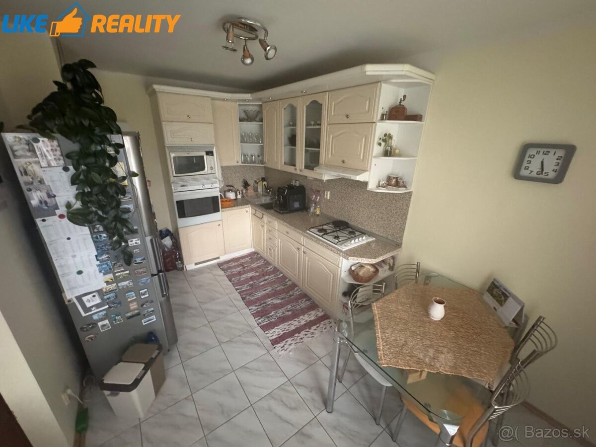 EXKLUZÍVNE:PREDAJ 4-IZBOVY BYT S 2 BALKÓNMI + (GARÁŽ-PARKOVA - 4