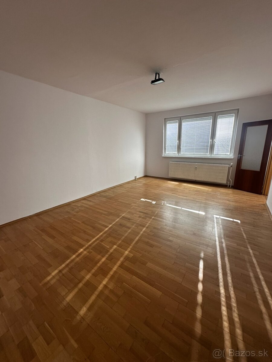 1-izbový byt na predaj - Partizánska ulica - 4