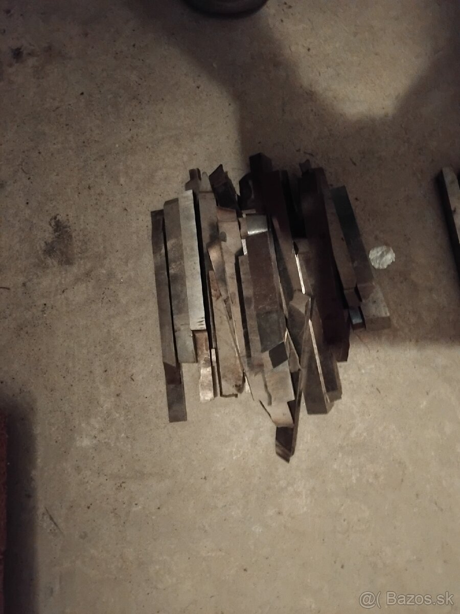 Predám sustružnicke nože a naradie na sústruh - 4