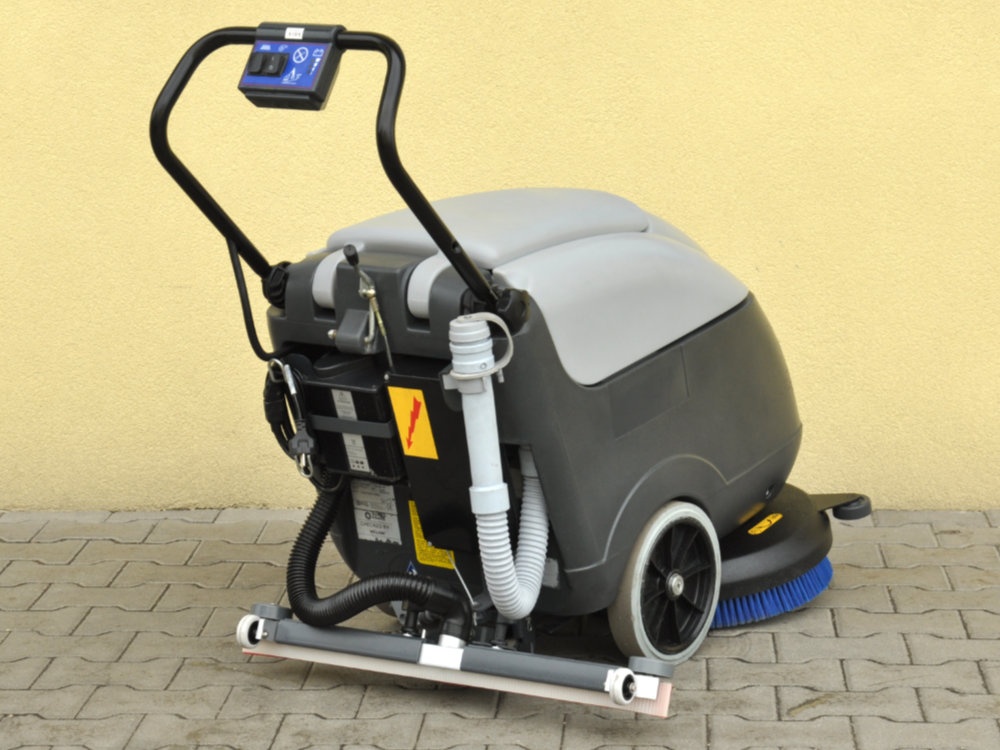 Umývací stroj NILFISK BA 410 - 4