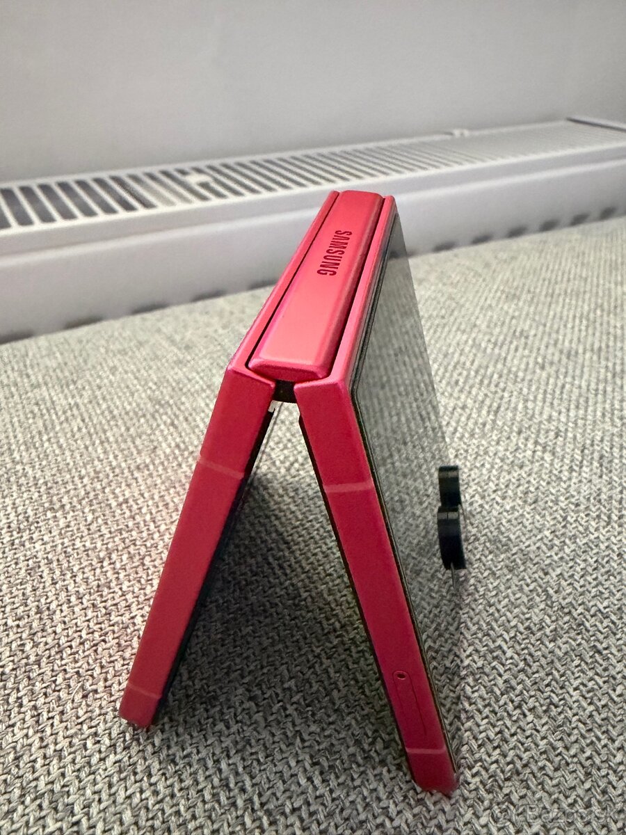 Samsung Z Flip 7 256gb - 4