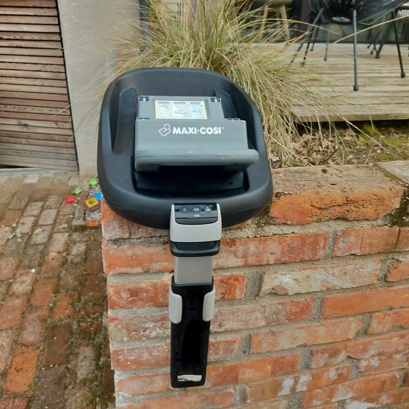 Maxi Cosy vajicko a izofix - 4