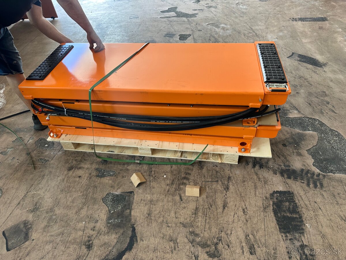 Zdvihak 3500 kg nový - 4