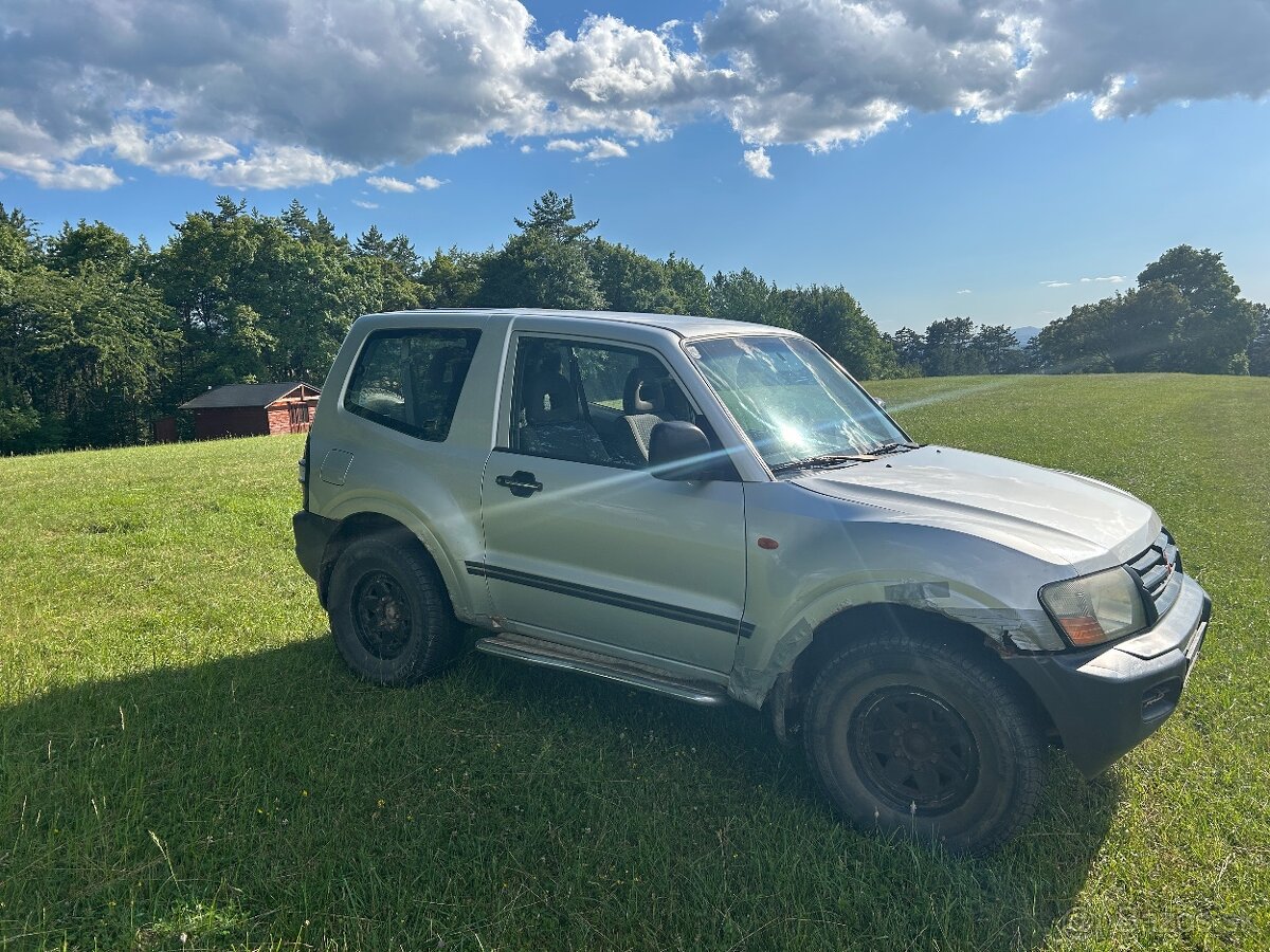 Mitsubishi Pajero 2,5 - 4