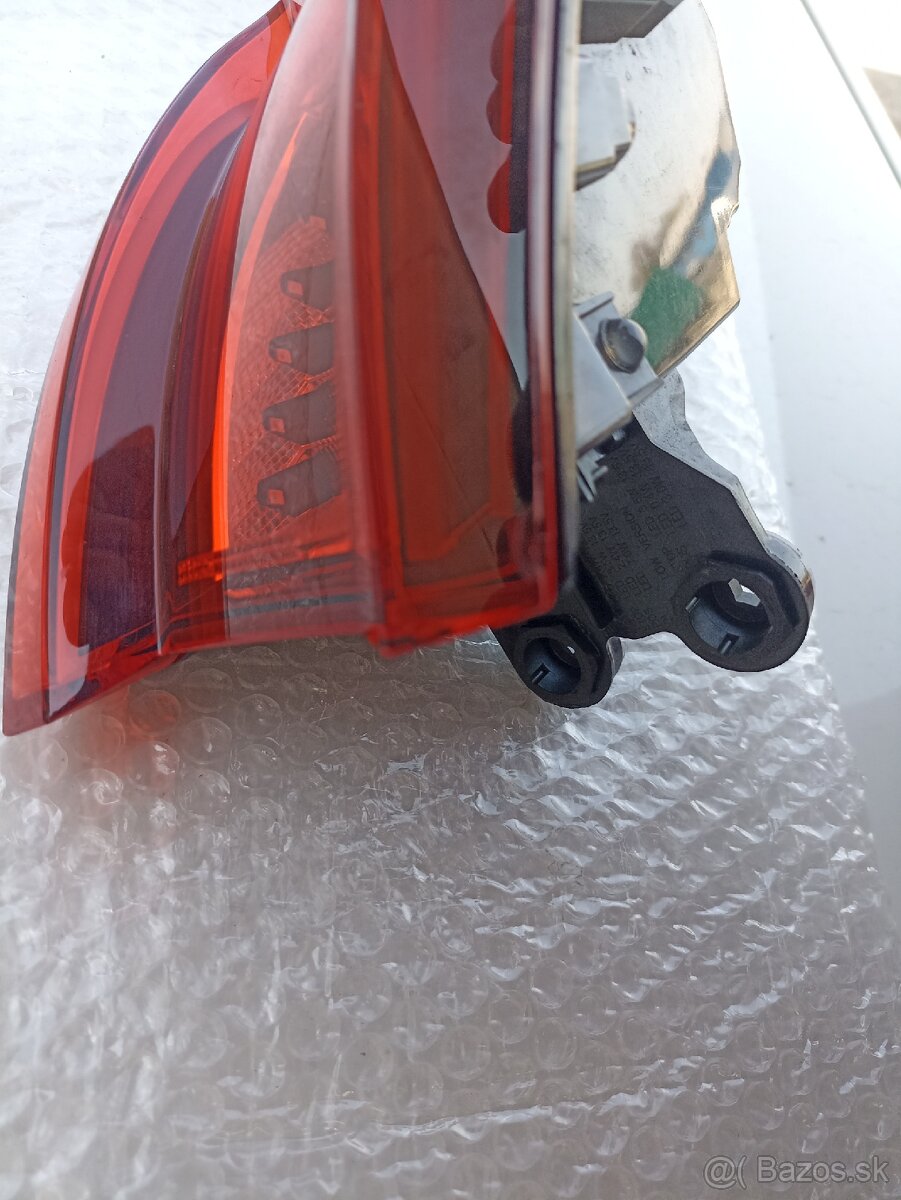Seat Leon 5FA 2020- zadne svetlo - 4