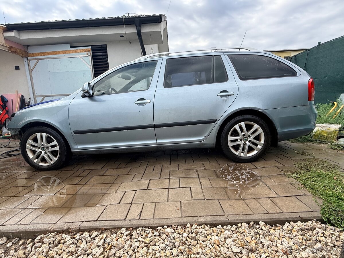 Škoda octavia 2 2.0 TDi DSG - 4
