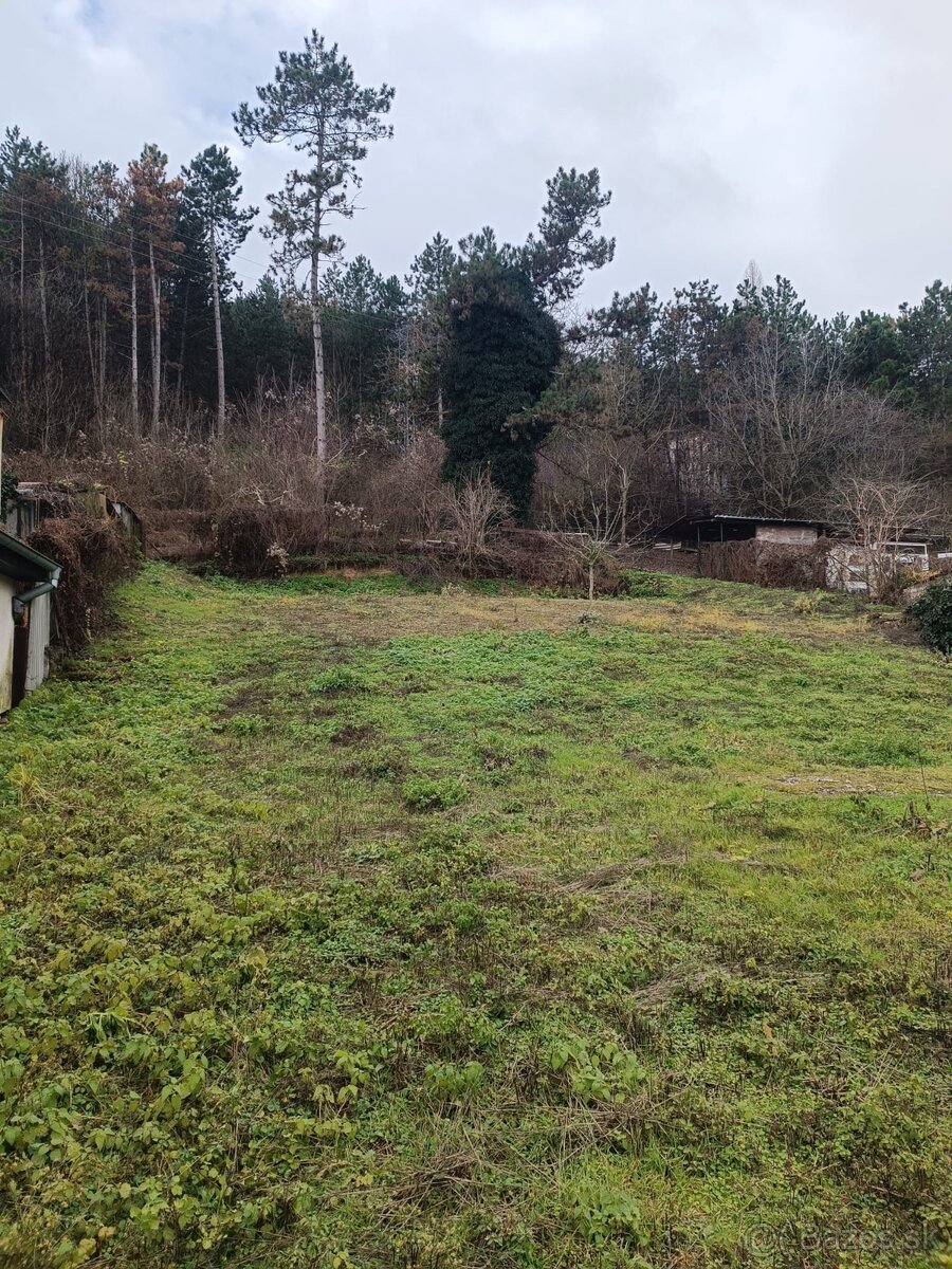 Stavebný pozemok v obci Modrová 445m2 - 4