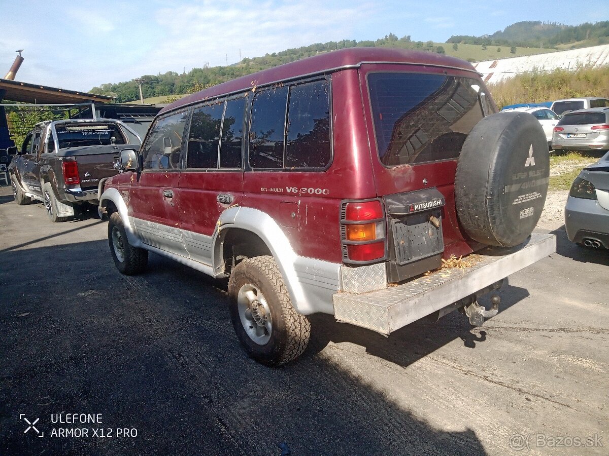 rozpredám Pajero 3.0 automat - 4