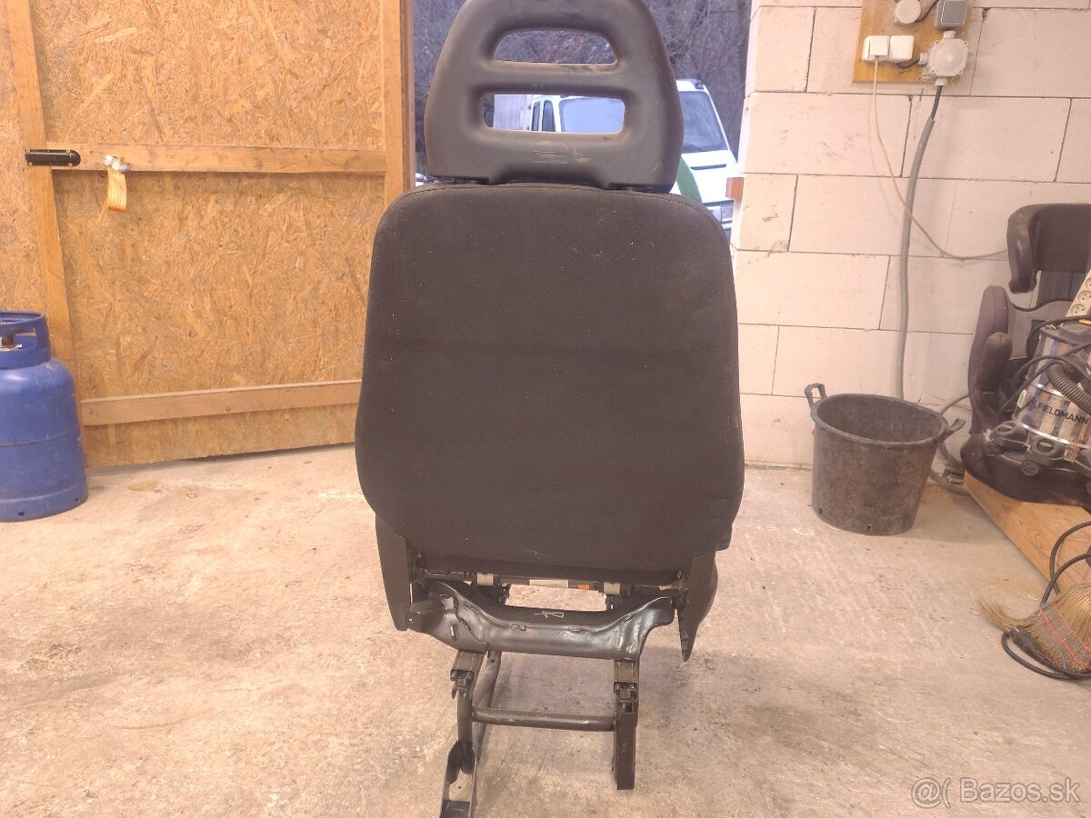 Predám sedadlo iveco - 4