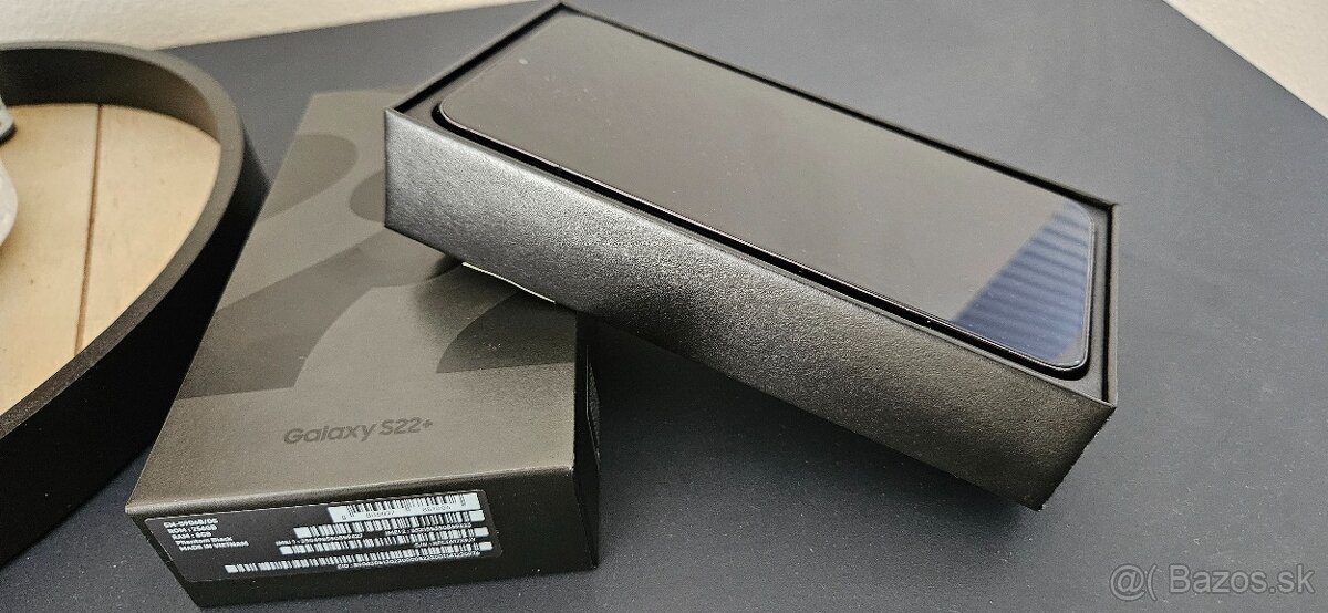 Samsung Galaxy S22+ plus 256GB - 4