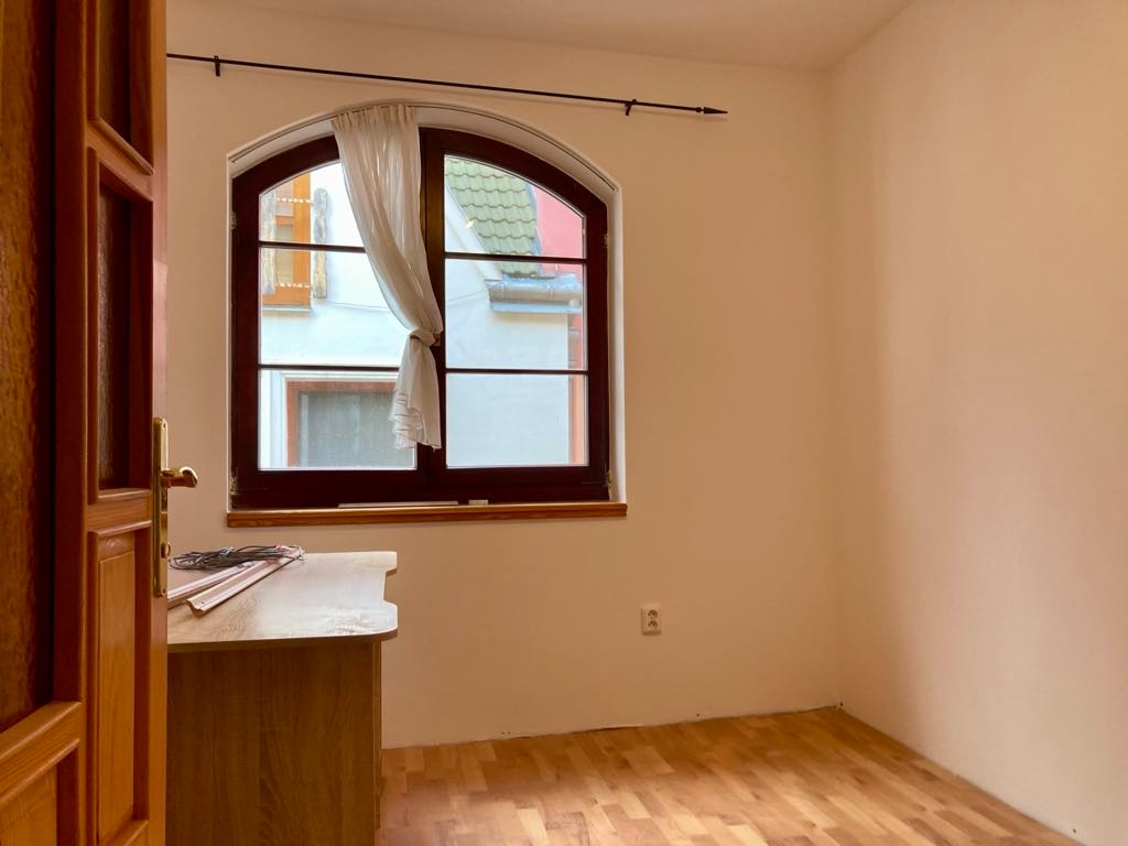 Na prenájom nadštandardný 4-izbový byt v centre, Komárno - 4